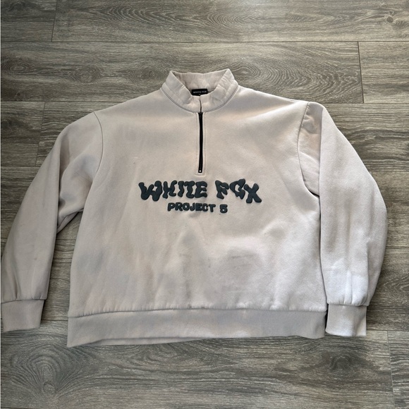 White Fox Sweatshirt M/L - Picture 1 of 7